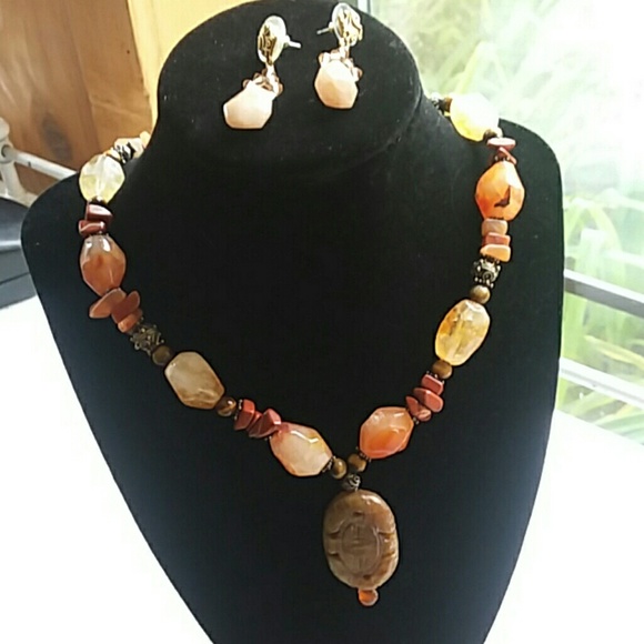 Artisan: B. Aston Natural Stone Necklace/Earrings - Picture 4 of 7